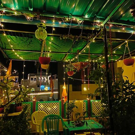 Black Pepper Home Stay Udaipur Eksteriør bilde