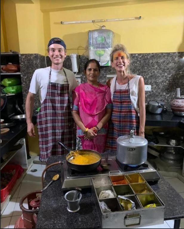 Black Pepper Home Stay Udaipur Eksteriør bilde