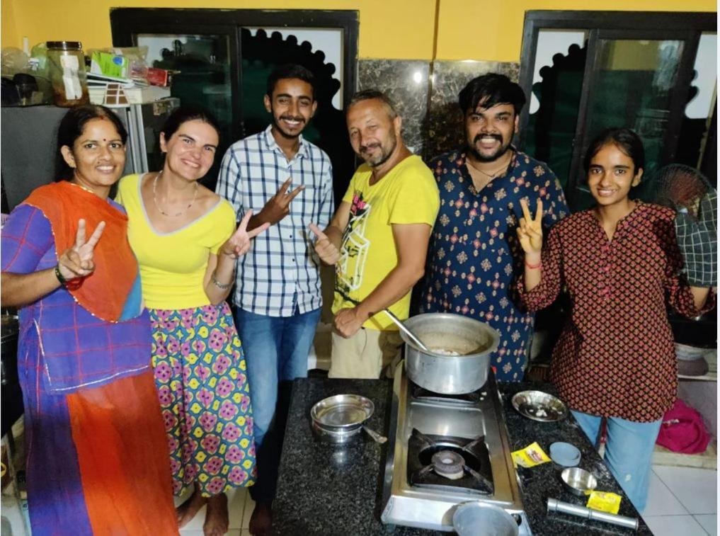 Black Pepper Home Stay Udaipur Eksteriør bilde