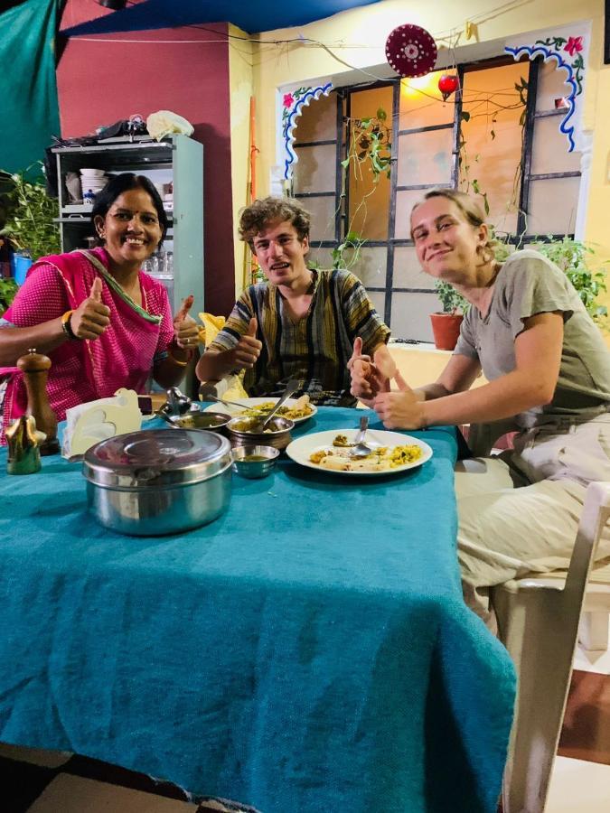 Black Pepper Home Stay Udaipur Eksteriør bilde