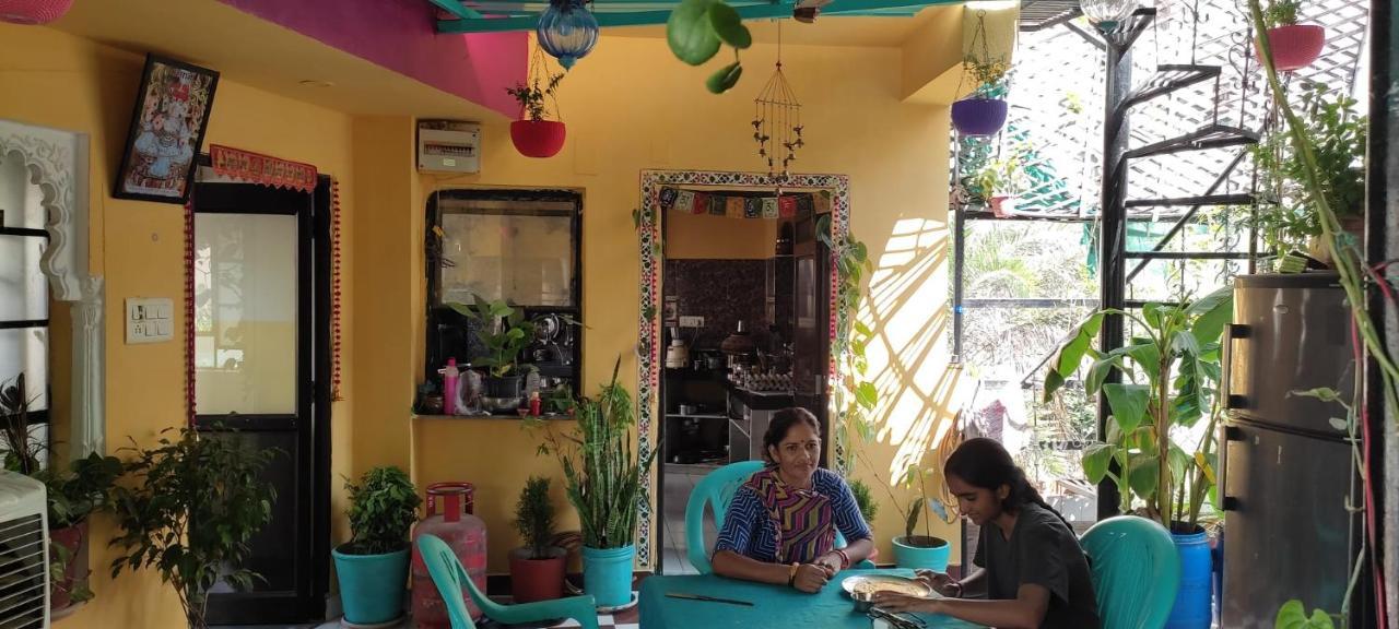 Black Pepper Home Stay Udaipur Eksteriør bilde