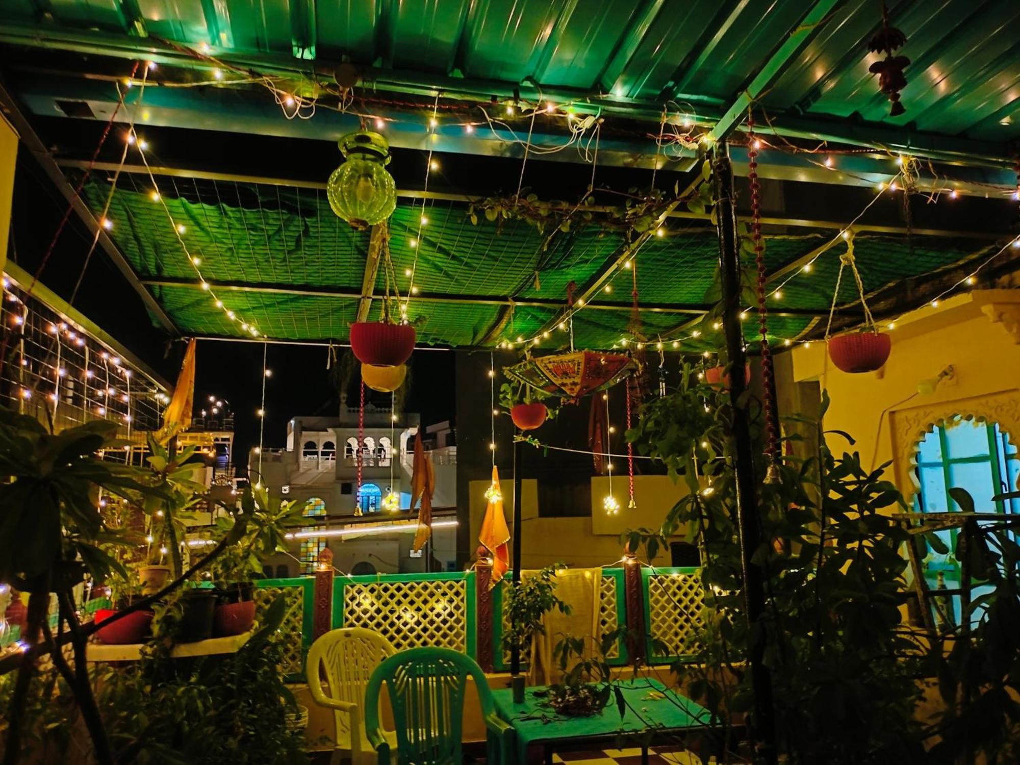 Black Pepper Home Stay Udaipur Eksteriør bilde