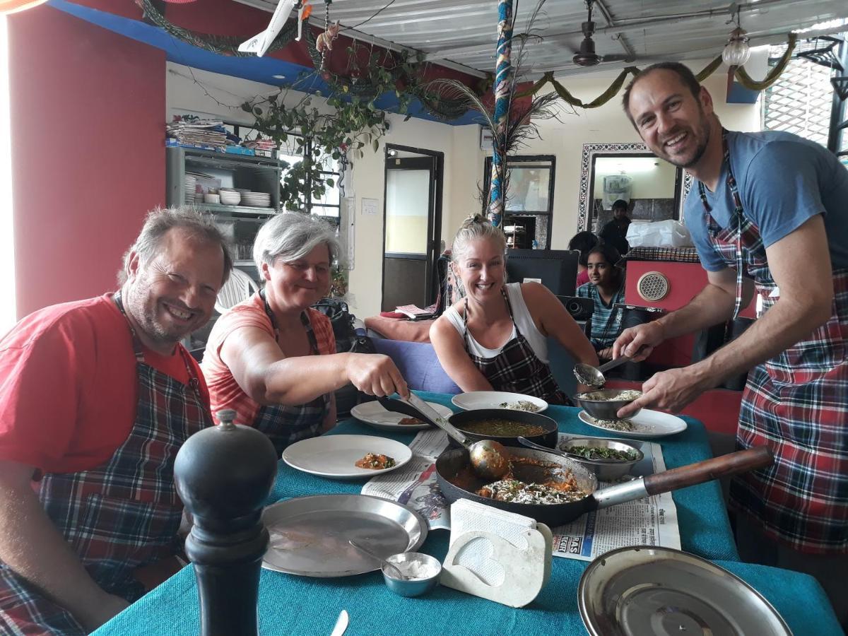 Black Pepper Home Stay Udaipur Eksteriør bilde